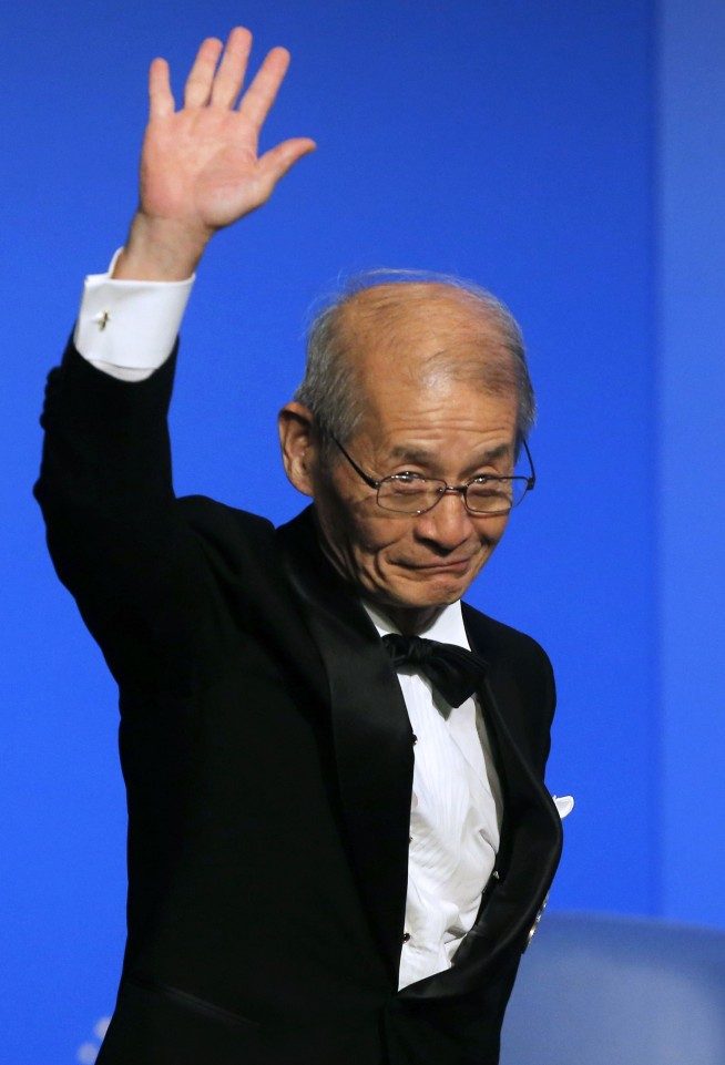 The Latest: 3 win Nobel Chemistry prize for battery work