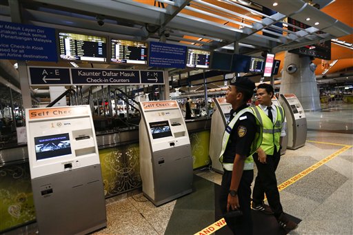 Ukraine: 295 on Malaysia plane shot down over east