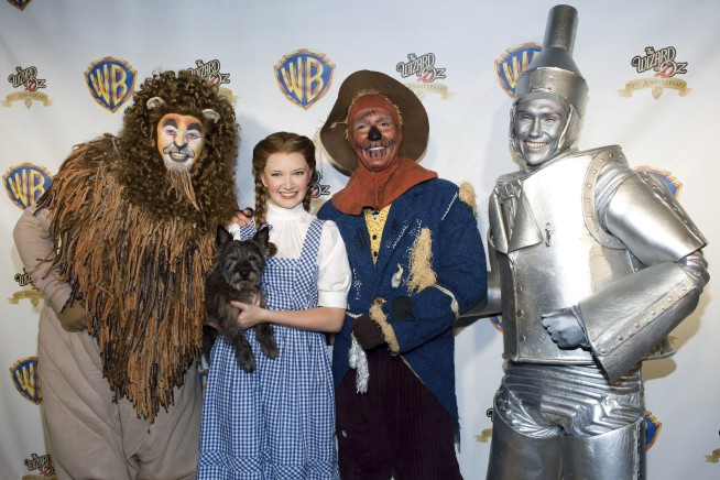 'Wizard of Oz' remake planned with 'Watchman' director