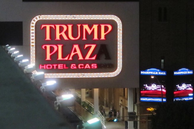 Carl Icahn nixes charity bid to blow up ex-Trump casino