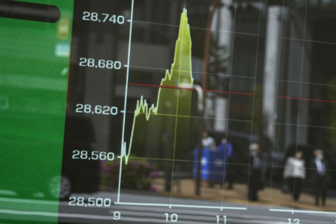 Stock market today: Stocks close quiet week with small gains