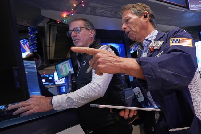 Stocks rise on Wall Street as AI stocks turn higher again