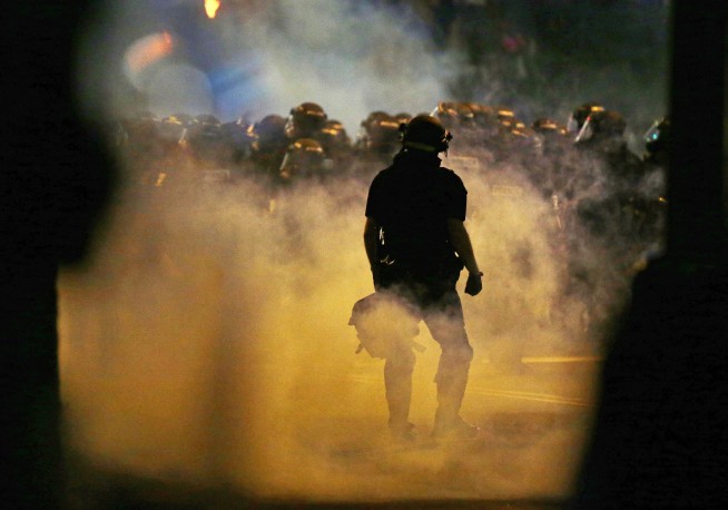 2nd night of violent protests over Charlotte police shooting