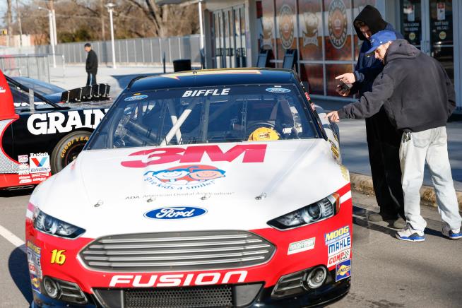 NASCAR's Greg Biffle wasn't flying his plane before crash that killed him and 6 others