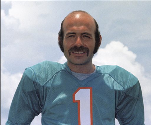Former Dolphins kicker Garo Yepremian dies at 70