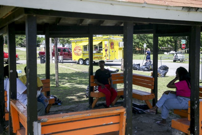 Agency: 1 dead, 7 injured in Oklahoma festival shooting