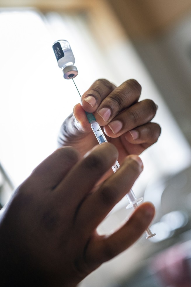 Data indicate omicron is milder, better at evading vaccines