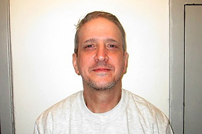 Oklahoma governor grants 60-day reprieve to Richard Glossip