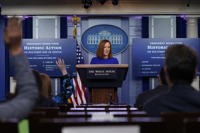 Smooth Psaki shows new tone in first Biden press briefing