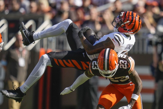 Browns lose QB Deshaun Watson to Achilles tendon injury as they fall 21-14 to the Bengals