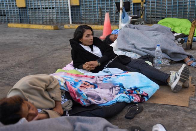 Families of Venezuelan prisoners stage hunger strike demanding quick liberation of dissidents