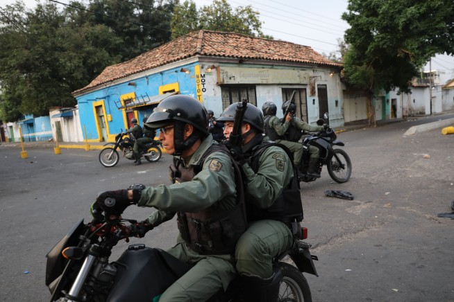 Soldiers unleash tear gas amid tension on Venezuela's border
