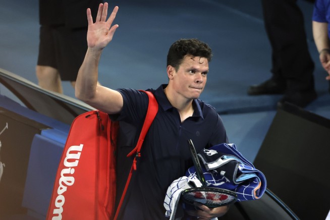 Osaka's Grand Slam comeback ends in 1st-round loss to Garcia, Gauff advances at Australian Open