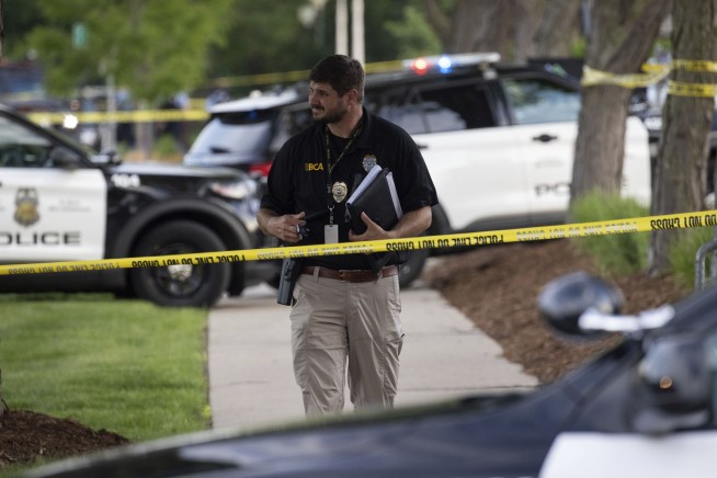 Minneapolis police officer dies in ambush shooting that killed 2 others including suspected gunman