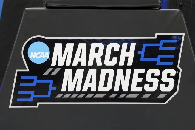 Michigan GOP lawmaker falsely claims that buses carrying March Madness teams are 'illegal invaders'