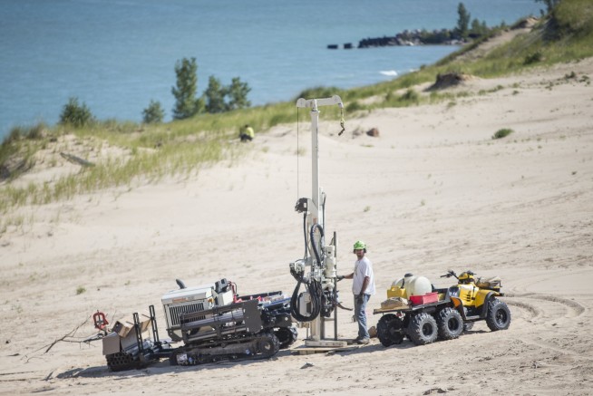 Study: Rotting trees caused mysterious holes in huge dunes