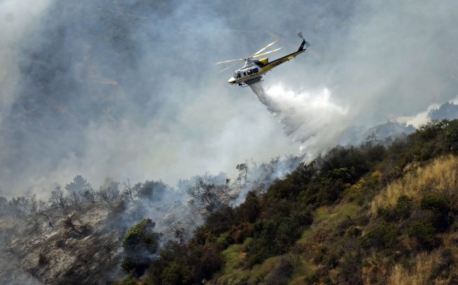 Brush fire on Los Angeles hillside sparked by weed whacker