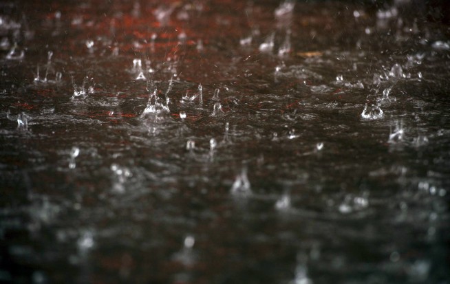 The Latest: NHC: Matthew makes landfall in South Carolina