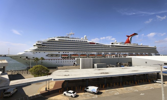 Carnival loses $2.1 billion waiting for cruising to resume