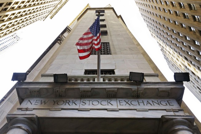 US stock indexes edge mostly lower as retailers sink