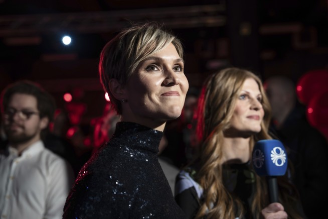 Social democrats gain and incumbents are punished in Iceland's election