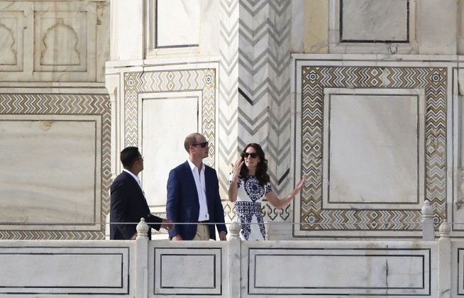 Following Diana's footsteps, British royals visit Taj Mahal