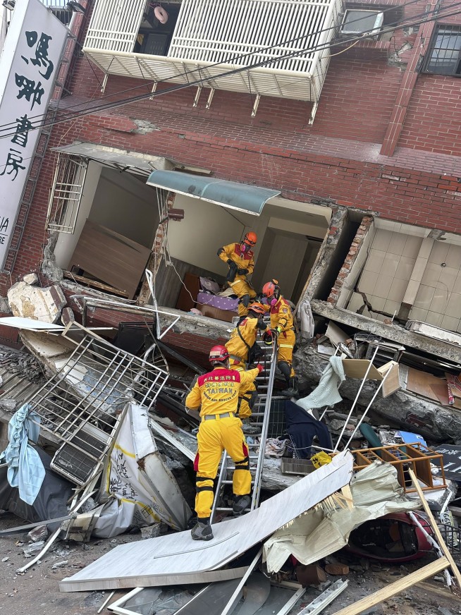 Fierce earthquake rattles Taiwan, killing 9 and injuring more than 1,000