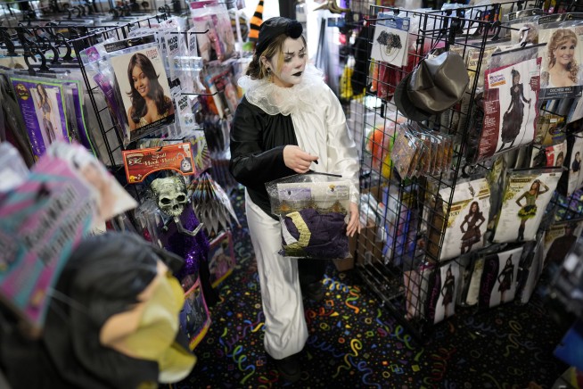 In a first since 1938, Des Moines, Iowa, kids will trick-or-treat on Halloween