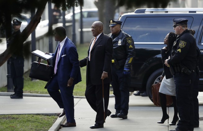 Bill Cosby lawyer attacks accuser as prosecutors build case