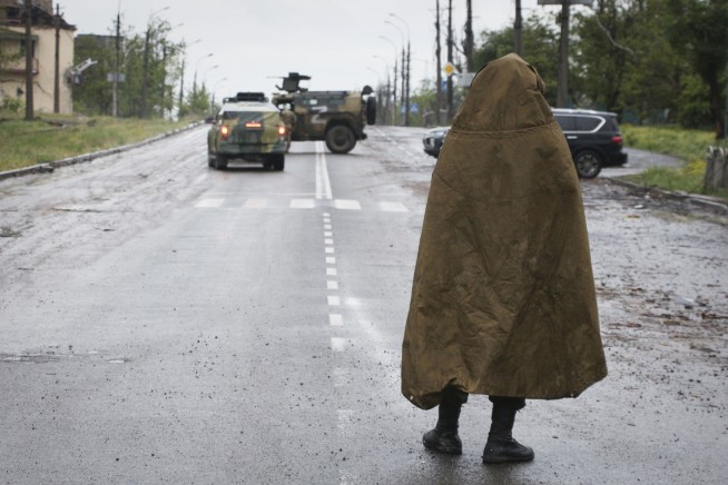 Battle for Mariupol draws toward close after surrender