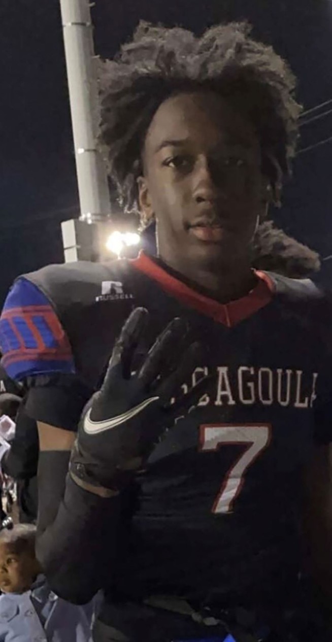 Mississippi teen recounts rescuing 4 people from drowning