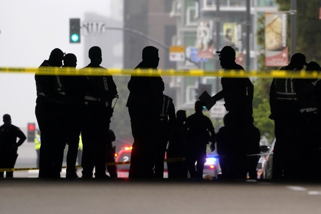 3 die when car hits 9 people in San Diego; driver in custody