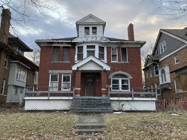 HGTV's Nicole Curtis wins dispute over Detroit home project