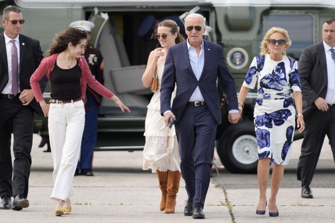 Gathered at Camp David, Biden's family tells him to stay in the presidential race and keep fighting