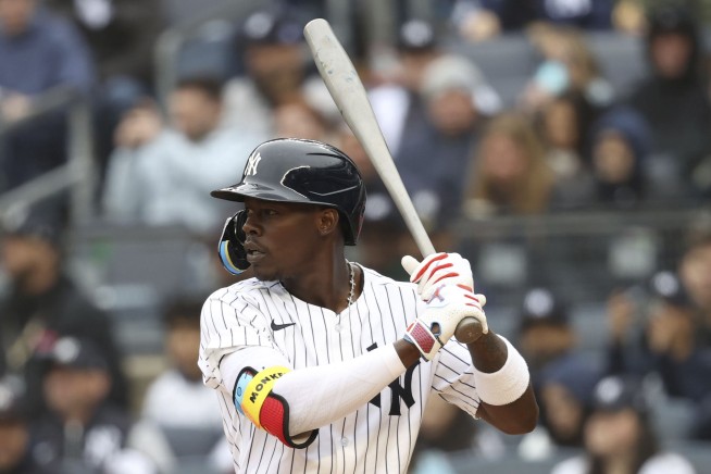Torpedo-shaped bats draw attention after Yankees hit team-record 9 homers in rout of Brewers