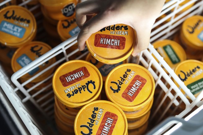 Singapore Postcard: Tasting coconut, chicken rice and spice