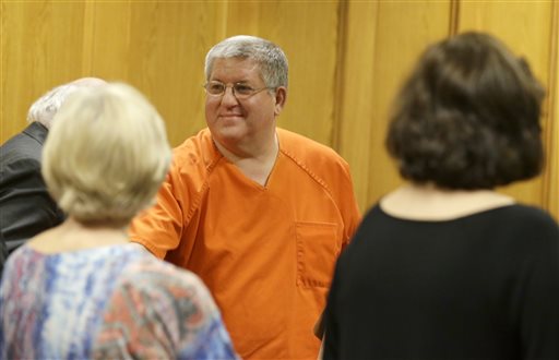 Former mortician set free in Texas slaying case