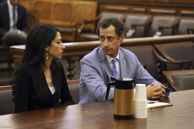 Lawyers: Teen girl Weiner sexted wanted to affect election