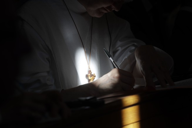 Latin Mass fans celebrate 10-year anniversary, without pope