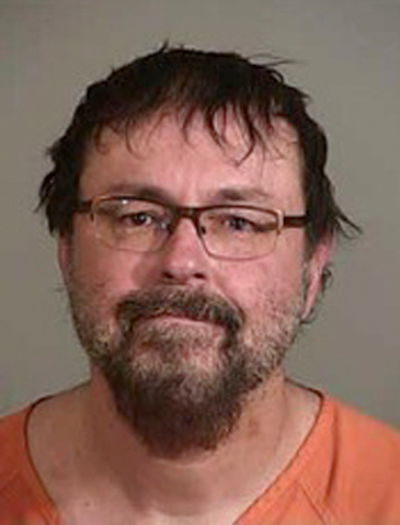 Prosecutors want 30 years for teacher who fled with student