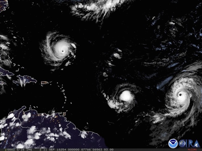 'Monster' Hurricane Florence aims to drench Carolinas