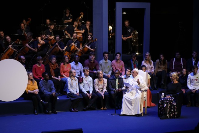 Belgian Catholic university denounces visiting pope's views on women after he digs in on their role