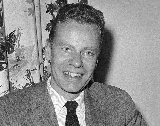 Charles Van Doren, figure in game show scandals, dies at 93