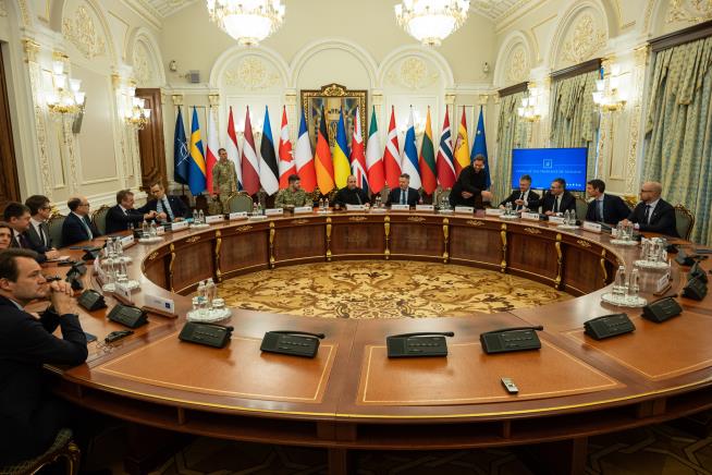 Security advisers discuss peace proposals in Ukraine ahead of leaders' summit