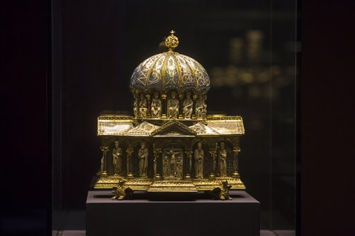 Jewish heirs sue Germany in US over medieval art treasure