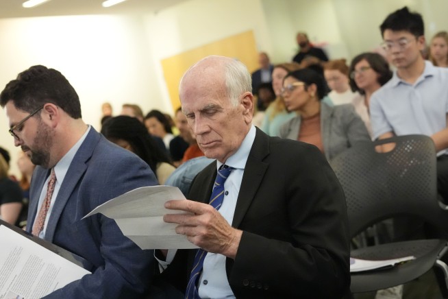 Lawmakers and advocates make last-ditch push to extend affordable internet subsidy