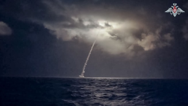 Putin lowers the threshold for using his nuclear arsenal after Biden's arms decision for Ukraine