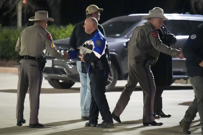 Texas rabbi: Captor grew 'belligerent' late in standoff