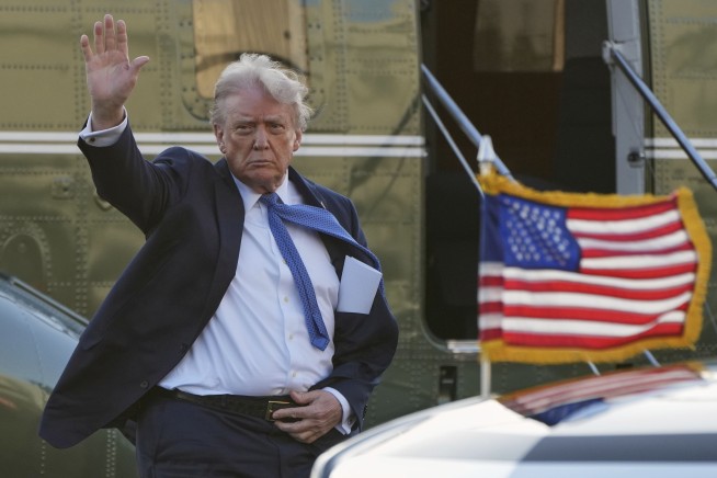 Trump orders Justice Department to investigate Democrats' top fundraising platform