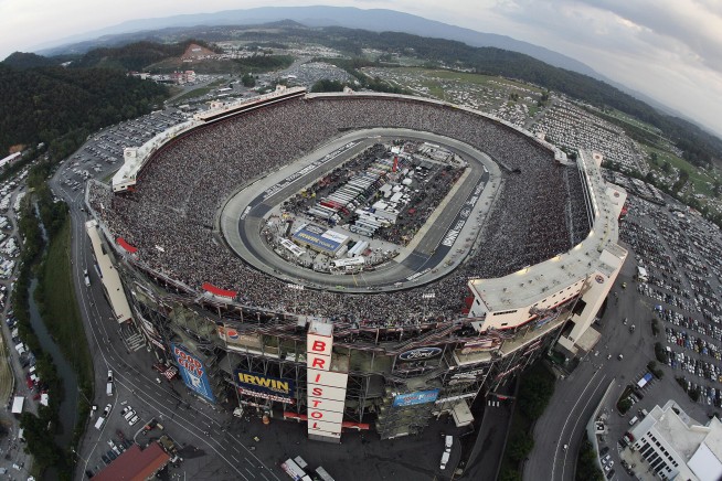 Manfred eager to see how many fans turn out for the MLB Speedway Classic at Bristol